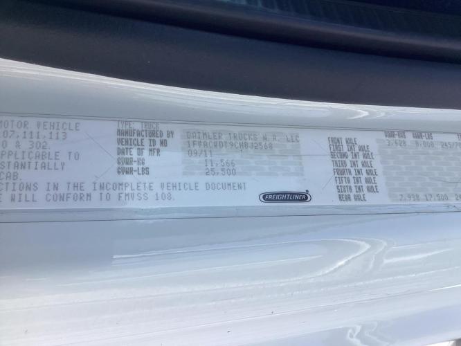 FREIGHTLINER BUSINESS CLASS M2 106