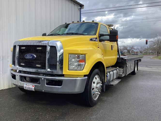 FORD F650 XLT