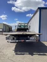 FREIGHTLINER BUSINESS CLASS M2 106