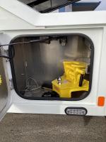 FREIGHTLINER BUSINESS CLASS M2 106 PLUS