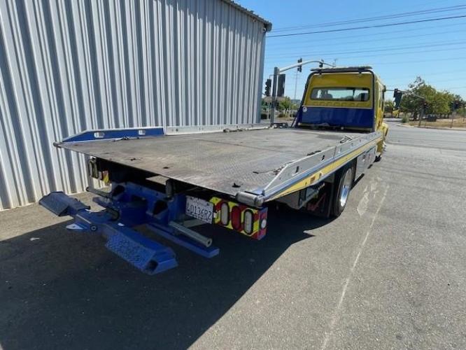 FREIGHTLINER BUSINESS CLASS M2 106