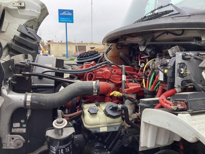 FREIGHTLINER BUSINESS CLASS M2 106