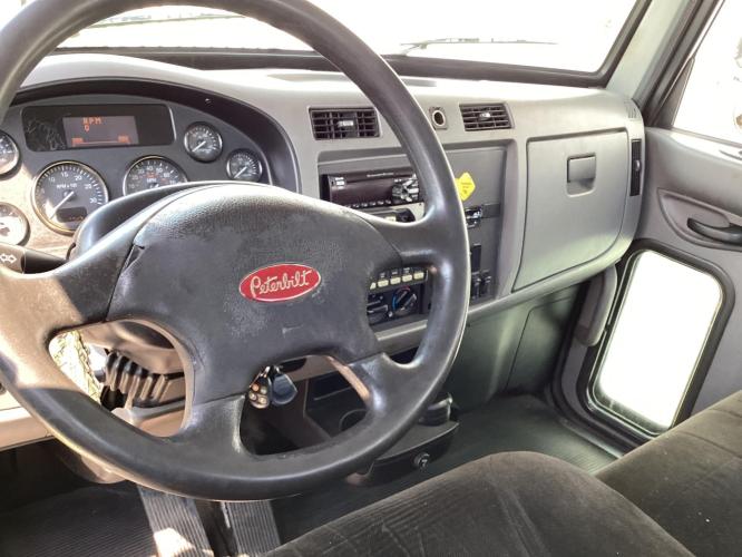 PETERBILT 330