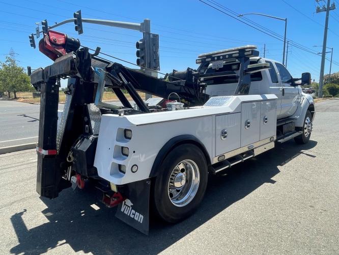 FORD F750 XLT SD