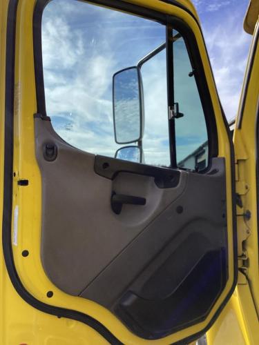 FREIGHTLINER BUSINESS CLASS M2 106
