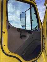 FREIGHTLINER BUSINESS CLASS M2 106