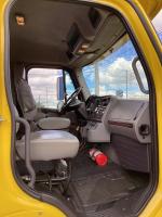 FREIGHTLINER BUSINESS CLASS M2 106