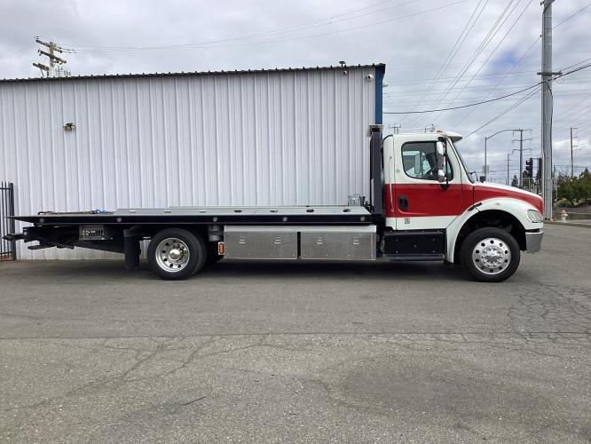 FREIGHTLINER BUSINESS CLASS M2 106