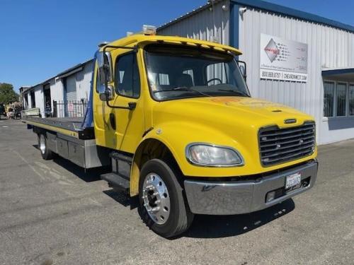 2020 FREIGHTLINER BUSINESS CLASS M2 106