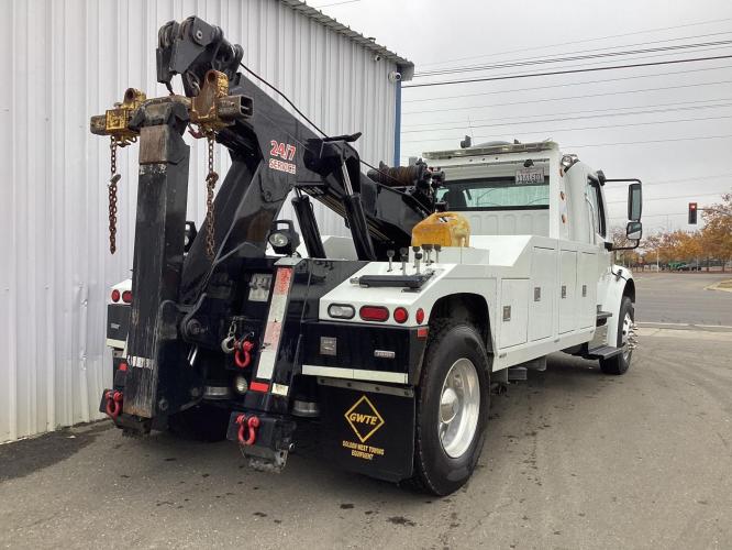 FREIGHTLINER BUSINESS CLASS M2 106