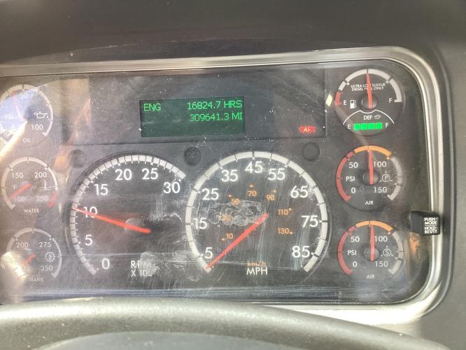 FREIGHTLINER BUSINESS CLASS M2 106