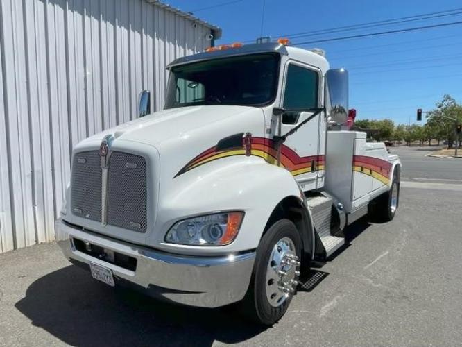 KENWORTH T270