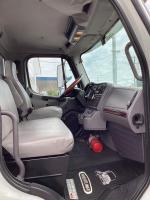 FREIGHTLINER BUSINESS CLASS M2 106