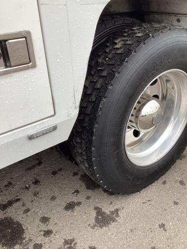 FREIGHTLINER BUSINESS CLASS M2 106