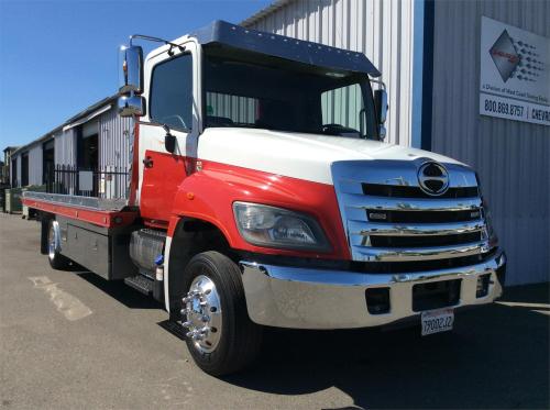 2017 HINO 268ALP