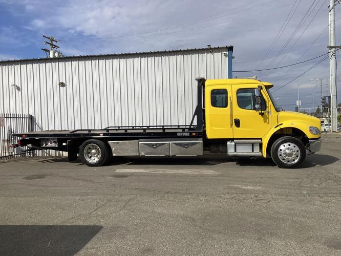 FREIGHTLINER BUSINESS CLASS M2 106
