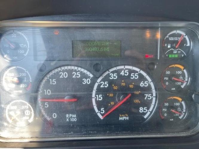 FREIGHTLINER BUSINESS CLASS M2 106