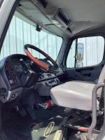 FREIGHTLINER BUSINESS CLASS M2 106