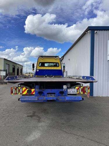 FREIGHTLINER BUSINESS CLASS M2 106