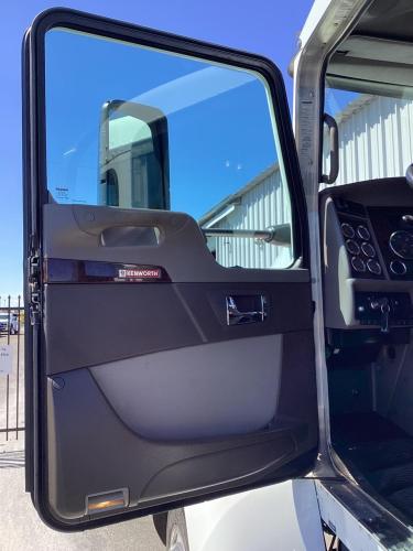 KENWORTH T270