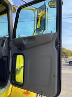 PETERBILT 330