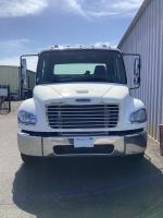FREIGHTLINER BUSINESS CLASS M2 106