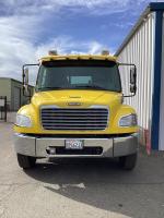 FREIGHTLINER BUSINESS CLASS M2 106
