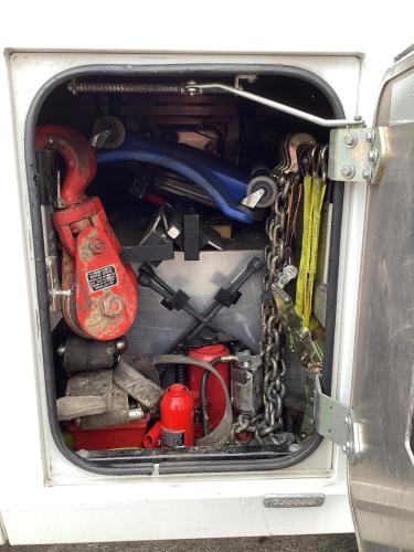 FREIGHTLINER BUSINESS CLASS M2 106