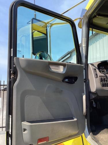 PETERBILT 330