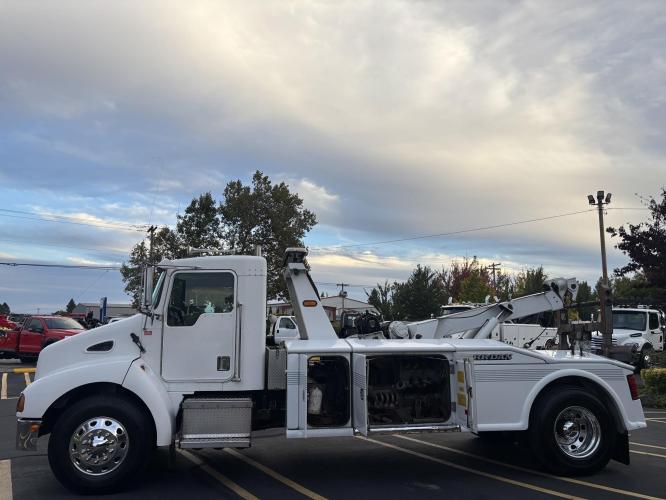 KENWORTH T300
