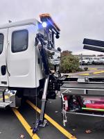 FREIGHTLINER BUSINESS CLASS M2 106 PLUS