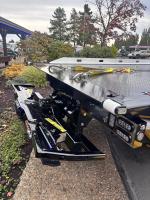 FREIGHTLINER BUSINESS CLASS M2 106 PLUS