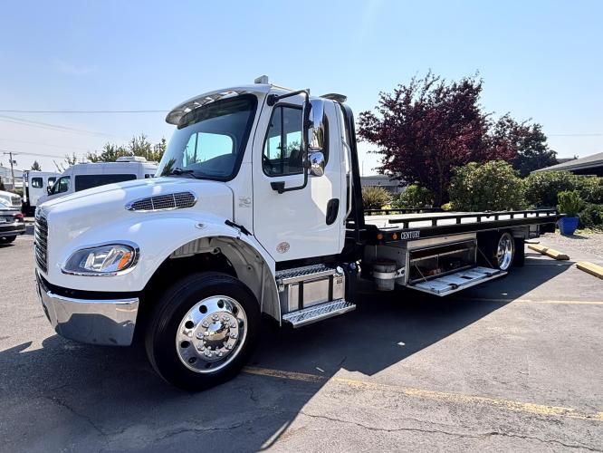 FREIGHTLINER BUSINESS CLASS M2 106