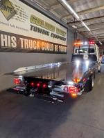 FREIGHTLINER BUSINESS CLASS M2 106 PLUS