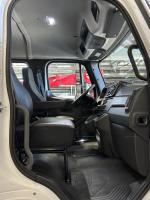 FREIGHTLINER BUSINESS CLASS M2 106 PLUS