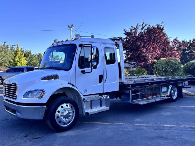 FREIGHTLINER BUSINESS CLASS M2 106
