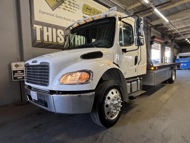 FREIGHTLINER BUSINESS CLASS M2 106