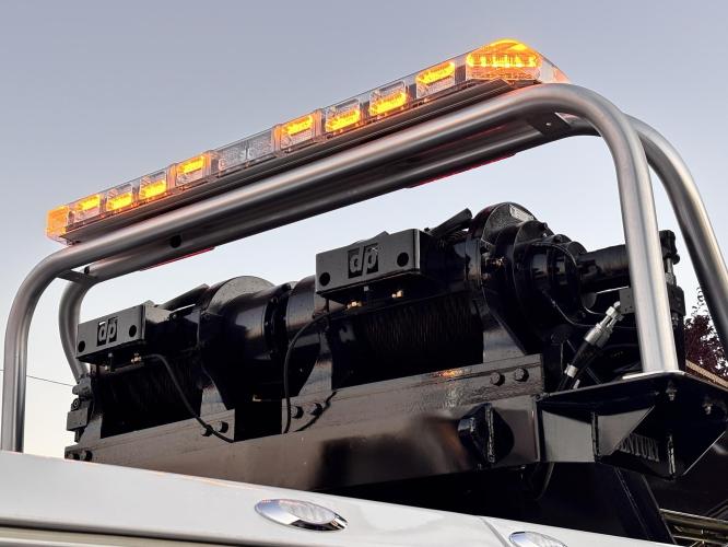 KENWORTH T880