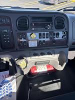 FREIGHTLINER BUSINESS CLASS M2 106