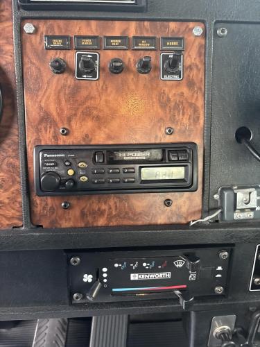 KENWORTH T300