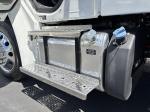 FREIGHTLINER BUSINESS CLASS M2 106 PLUS