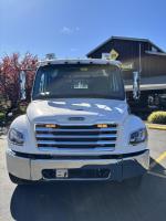 FREIGHTLINER BUSINESS CLASS M2 106 PLUS