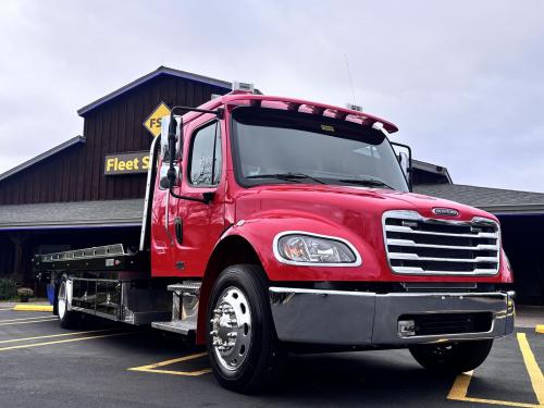 2025 FREIGHTLINER BUSINESS CLASS M2 106 PLUS