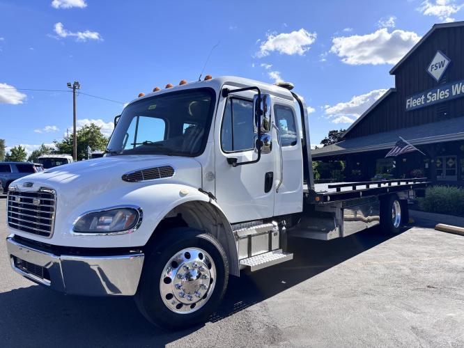 FREIGHTLINER BUSINESS CLASS M2 106