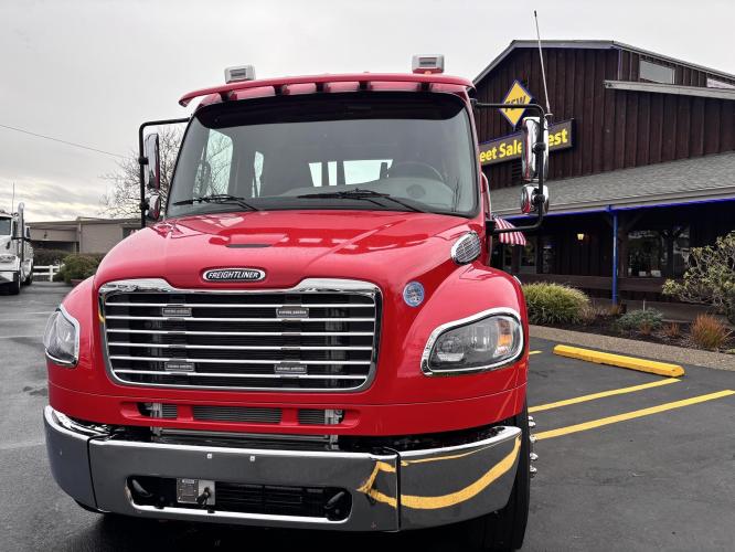 FREIGHTLINER BUSINESS CLASS M2 106