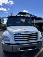 FREIGHTLINER BUSINESS CLASS M2 106 PLUS