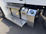 FREIGHTLINER BUSINESS CLASS M2 106 PLUS