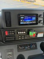 FREIGHTLINER BUSINESS CLASS M2 106 PLUS