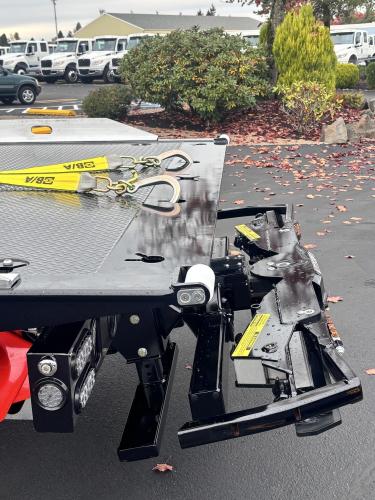 FREIGHTLINER BUSINESS CLASS M2 106 PLUS