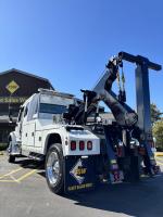 FREIGHTLINER BUSINESS CLASS M2 106 PLUS